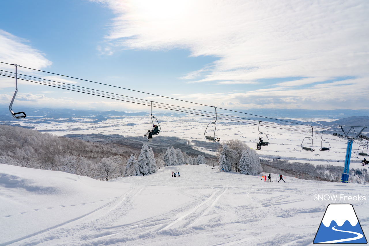 ぴっぷスキー場｜旭川紋別自動車道・比布北インターを降りたら約３分で到着。良質な雪、多彩なコース、抜群の眺望、美味しいグルメ、アフタースキーに温泉も。。。とっても高い満足度を誇るローカルゲレンデを滑ります(^^)/
